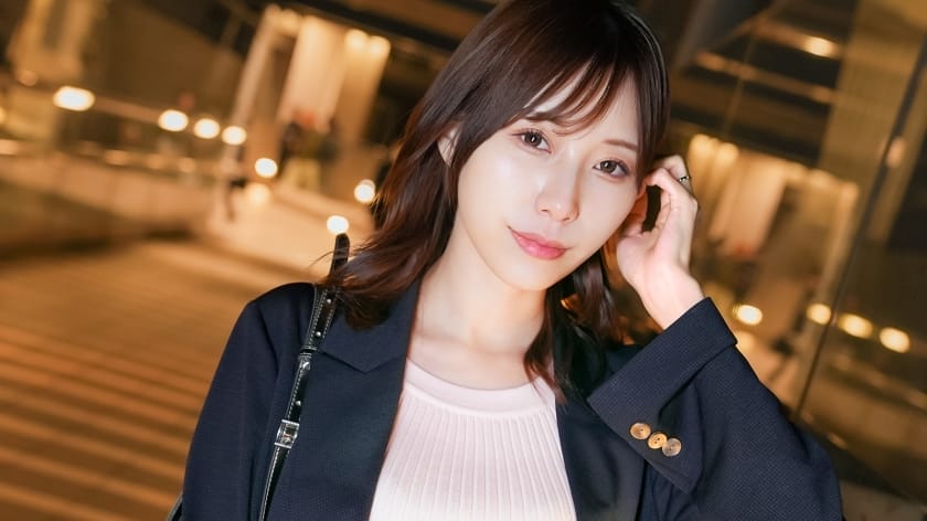 SIRO-5527 旦那に内緒で応募したシゴデキOLかえでさん。モデルでもやってたか？！と思わせるスタイルを舐めて！舐めて！バックで突きまくれば甘い声で何度も絶頂しちゃう変態ちゃんにジョブチェンジ！知的さから滲み出る女の性欲をご覧あれ！ 【初撮り】ネットでAV応募→AV体験撮影 2408